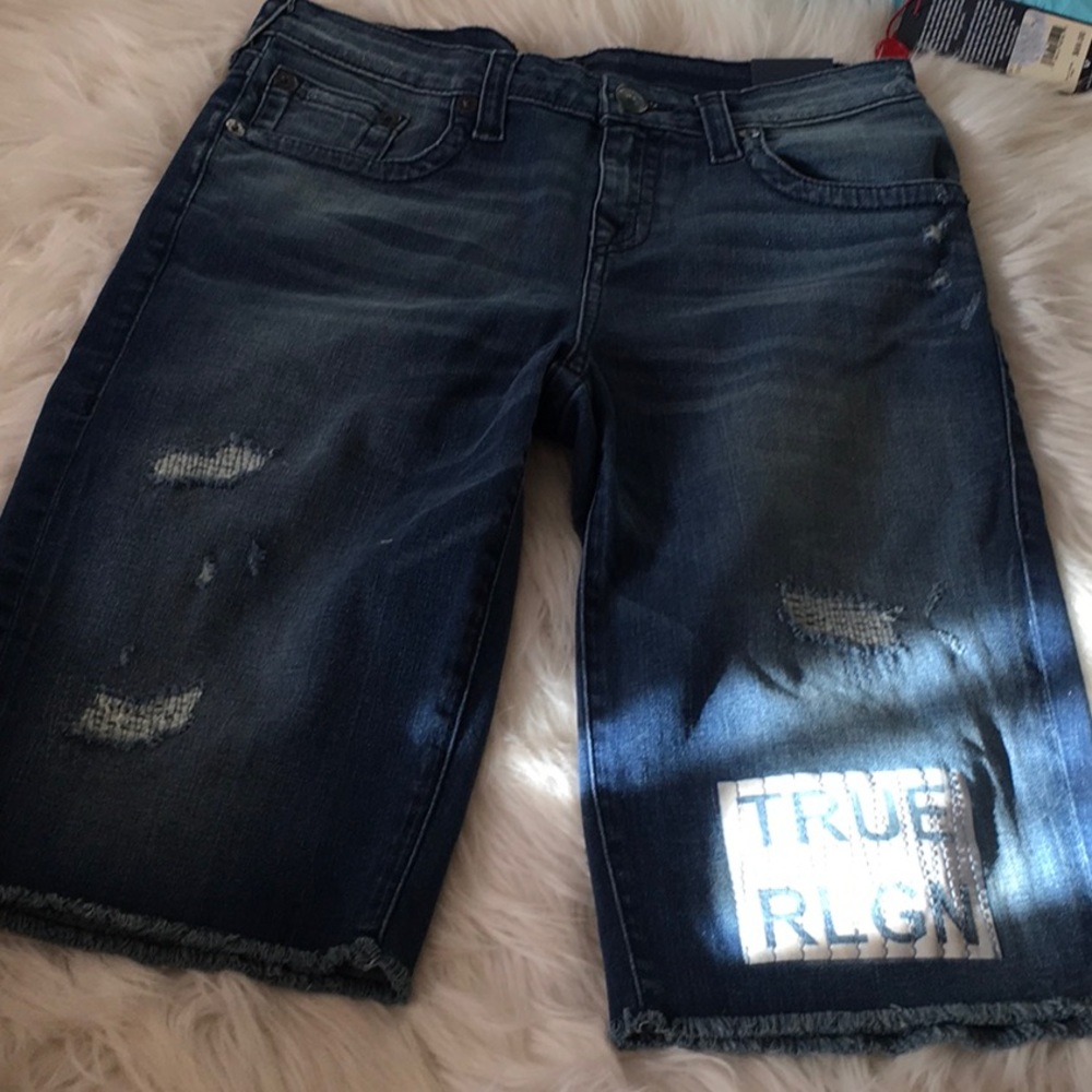 BNWT DENIM SHORTS. TRUE RELIGION BRAND SIZE 20